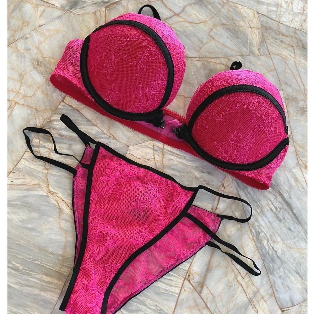 Victoria's Secret Bombshell Plunge Bra 34A and Thong Set Pink Lace Front Clasp